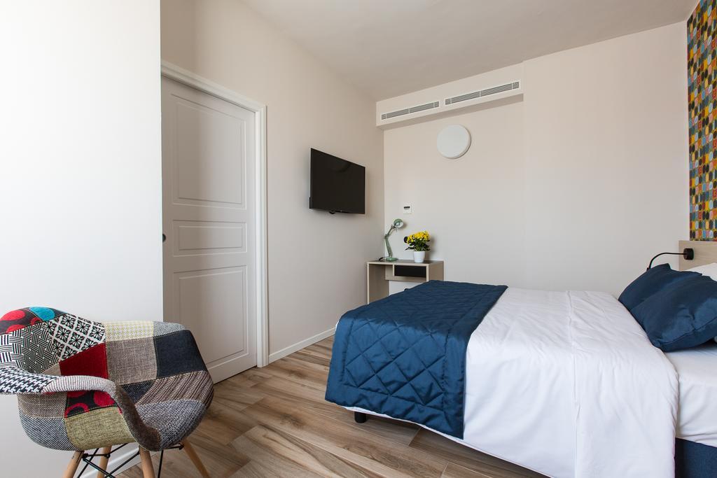 Aparthotel Isola Милан Экстерьер фото
